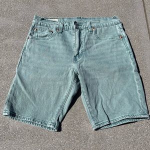 Mens Levi’s light green jean shorts jorts size 29